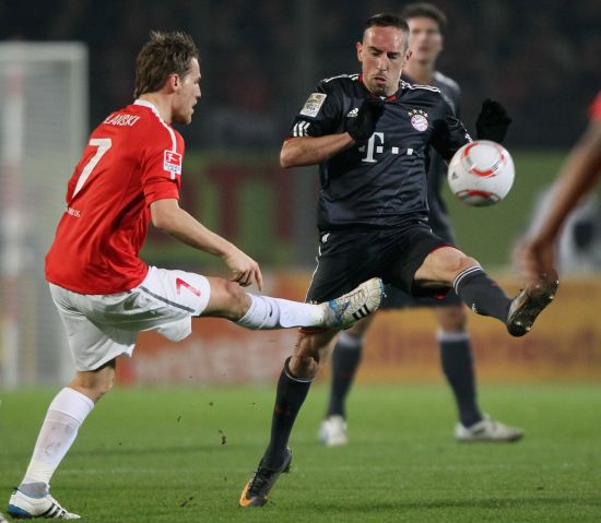 认为在阿利 认为在阿利